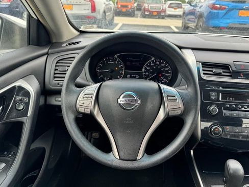 Used 2013 Nissan Altima 2.5 S FWD image 12