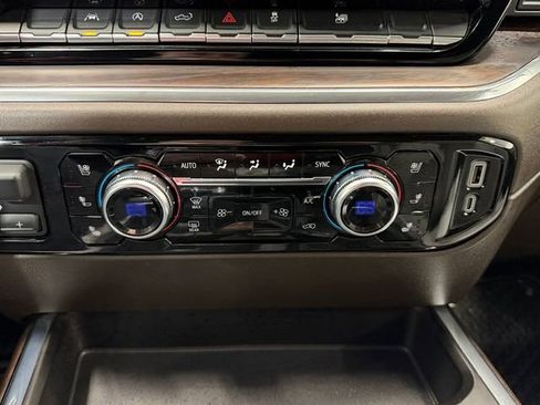 Used 2023 GMC Sierra 1500 SLT w/ SLT Convenience Package image 24