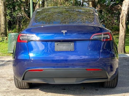 Used 2023 Tesla Model Y Long Range image 7