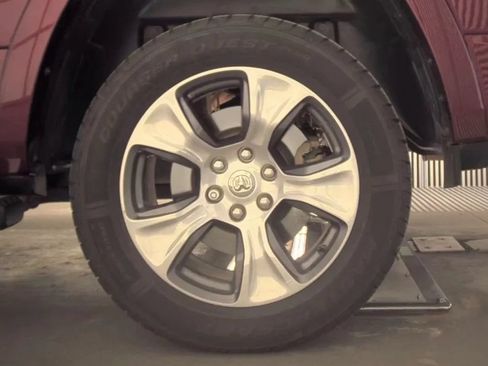 Used 2022 RAM 1500 Laramie AWD/4WD image 12
