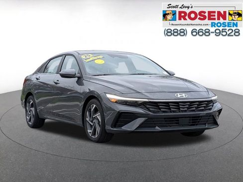 Certified 2025 Hyundai Elantra SEL FWD image 1