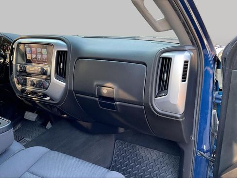Used 2019 GMC Sierra 1500 SLE w/ SLE Value Package AWD/4WD image 18