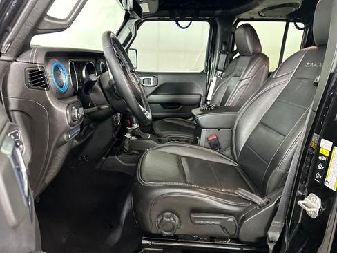 Used 2023 Jeep Wrangler Unlimited Sahara w/ Cold Weather Group image 11