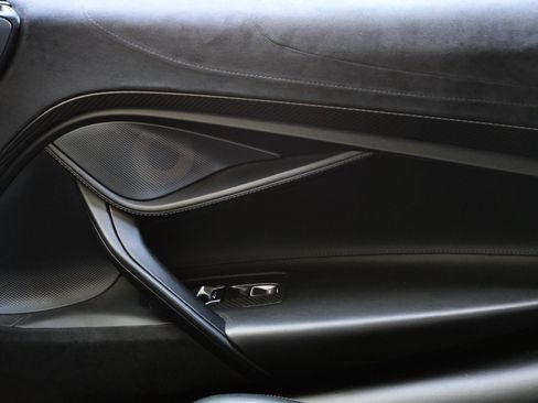 Used 2020 McLaren 720S RWD image 24