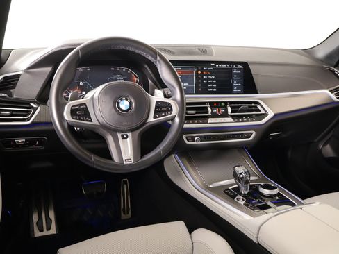 Used 2023 BMW X5 xDrive40i w/ M Sport Package AWD/4WD image 2