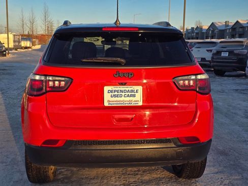 Used 2019 Jeep Compass Trailhawk image 13