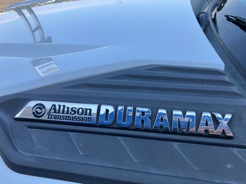 Used 2023 Chevrolet Silverado 2500 LT w/ Convenience Package image 31