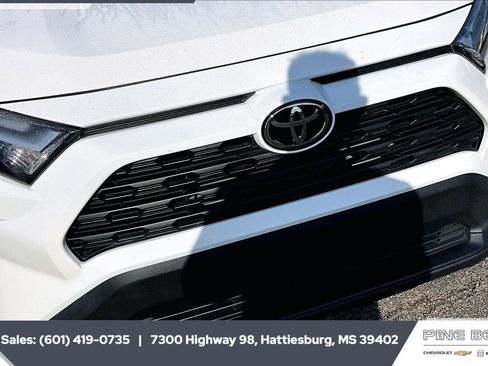 Used 2023 Toyota RAV4 XLE w/ Convenience Package FWD image 24
