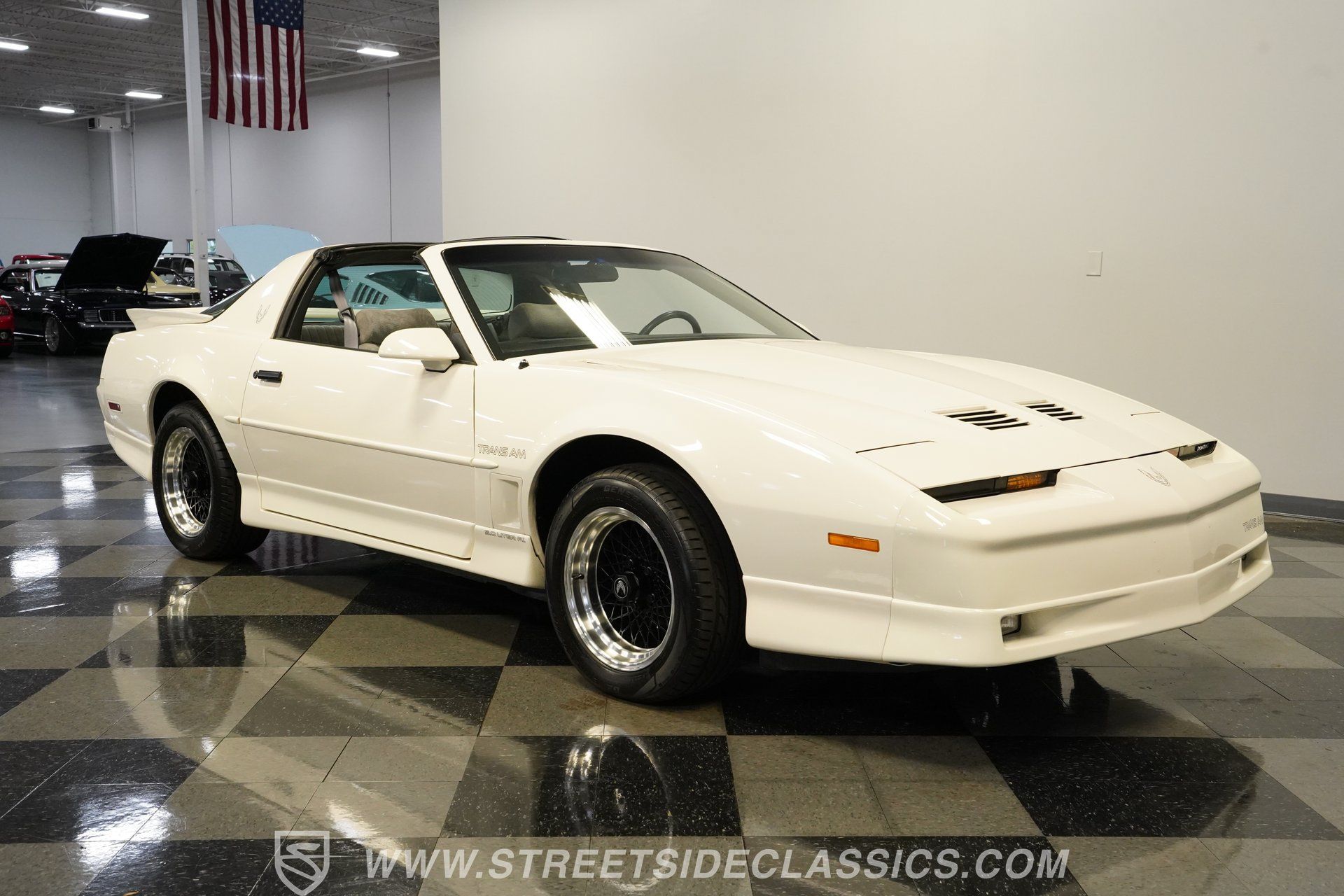 Used 1989 Pontiac Firebird Trans Am RWD image 17