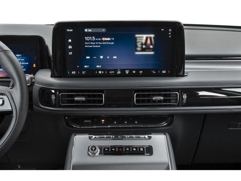 New 2026 Lincoln Aviator AWD image 9