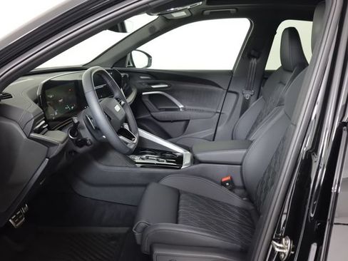 Used 2025 Audi SQ5 Prestige w/ Prestige Package AWD/4WD image 12