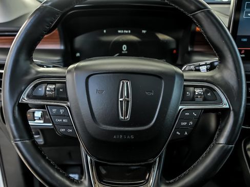 Used 2022 Lincoln Nautilus Reserve w/ Cargo Utility Package AWD/4WD image 22