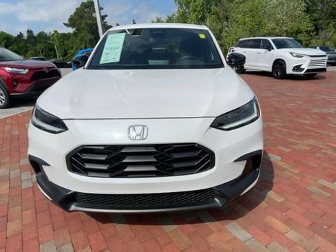 Certified 2025 Honda HR-V Sport image 4