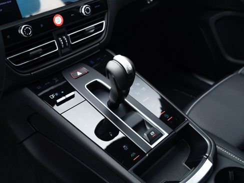 New 2026 Porsche Macan S image 30