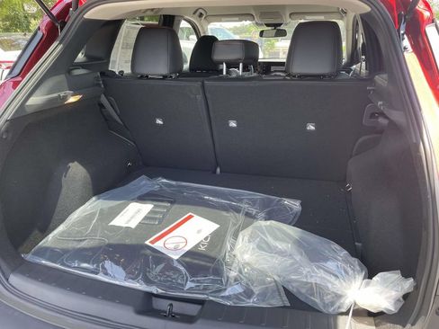 New 2026 Nissan Kicks SR FWD image 8