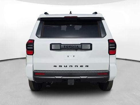New 2026 Toyota 4Runner SR5 AWD/4WD image 5