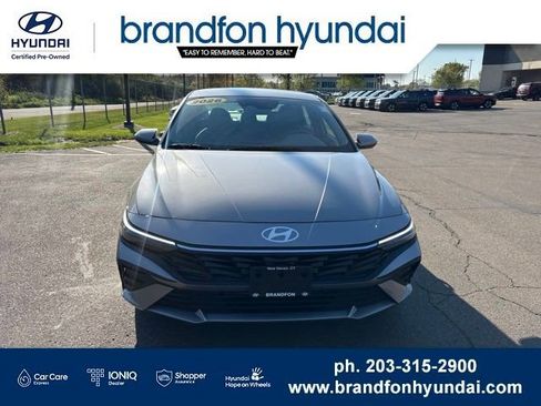 Used 2026 Hyundai Elantra Hybrid FWD image 2