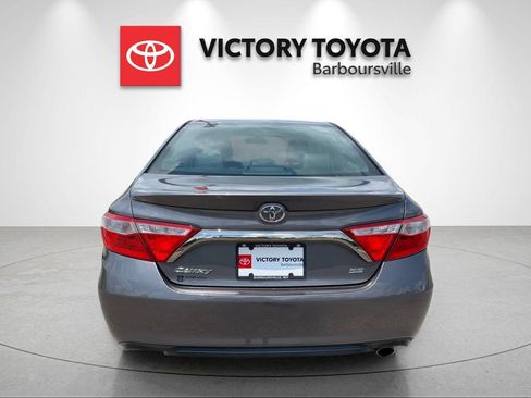 Used 2017 Toyota Camry SE FWD image 4