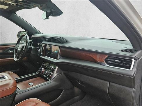 Used 2023 GMC Yukon Denali Ultimate image 21