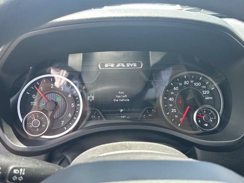 New 2026 RAM 1500 Express AWD/4WD image 23