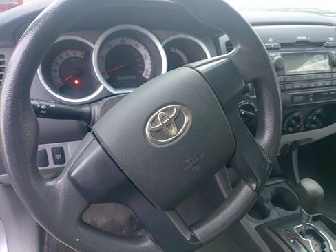 Used 2012 Toyota Tacoma Base 4x4 2dr Regular Cab 6.1 f image 12