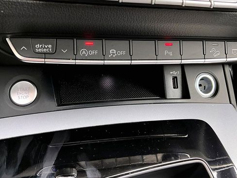 Used 2025 Audi Q5 2.0T Premium w/ Convenience Plus Package image 15