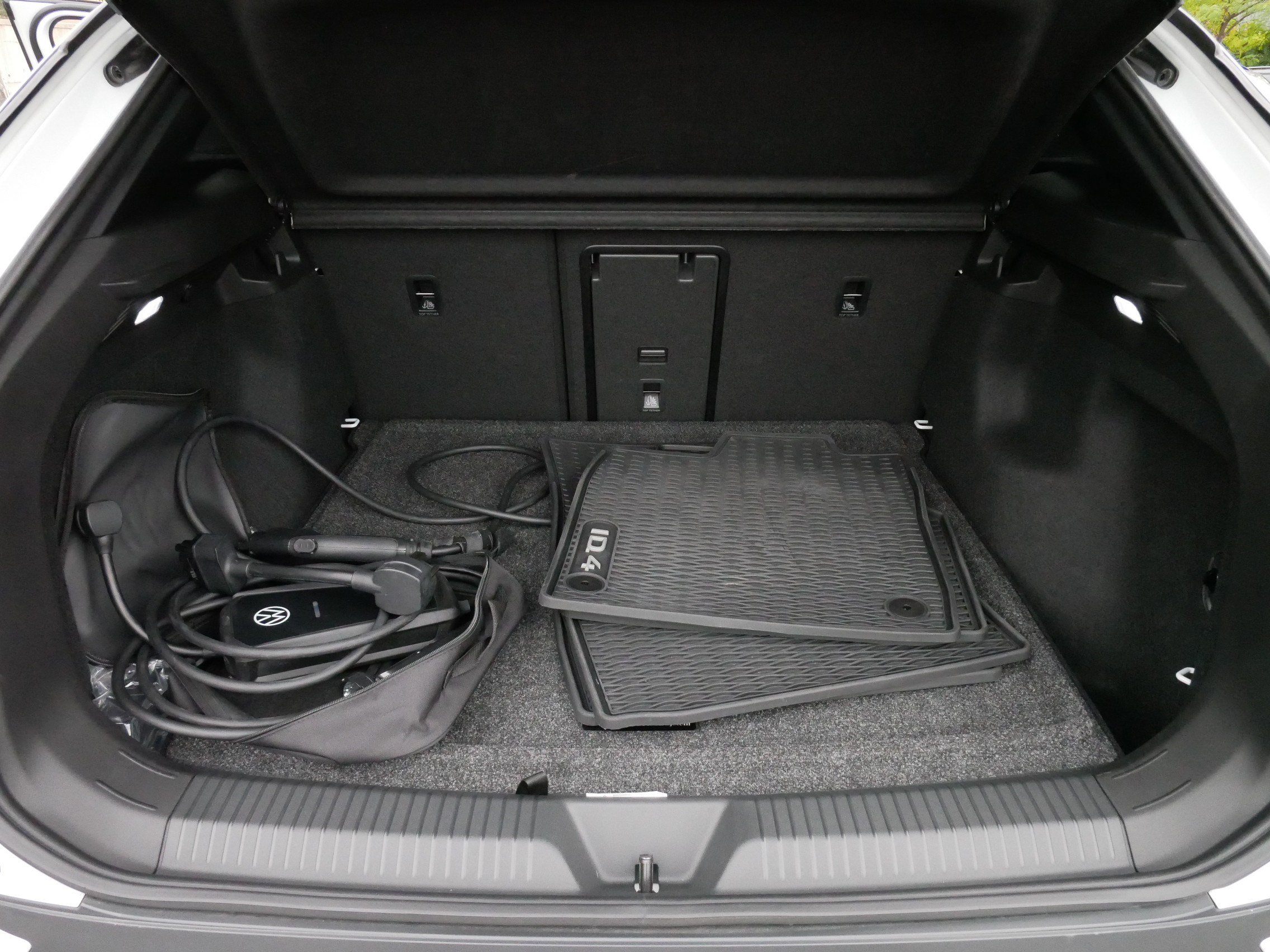 Certified 2025 Volkswagen ID.4 Pro S Plus AWD/4WD image 18