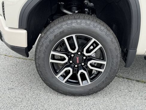 New 2026 GMC Sierra 1500 AT4 w/ Technology Package AWD/4WD image 22