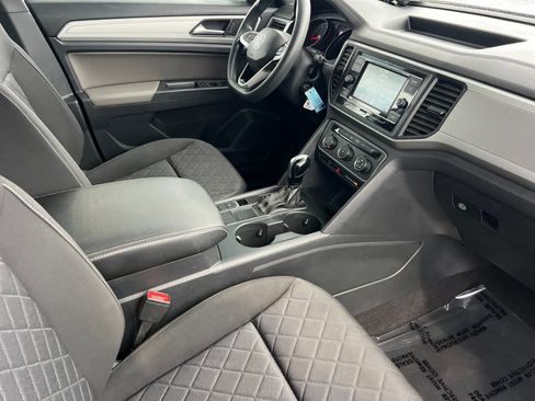 Used 2021 Volkswagen Atlas Cross Sport S image 17