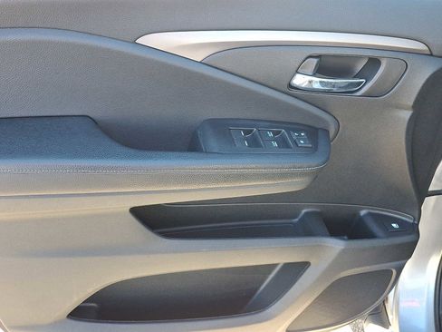 Used 2019 Honda Ridgeline Sport image 13