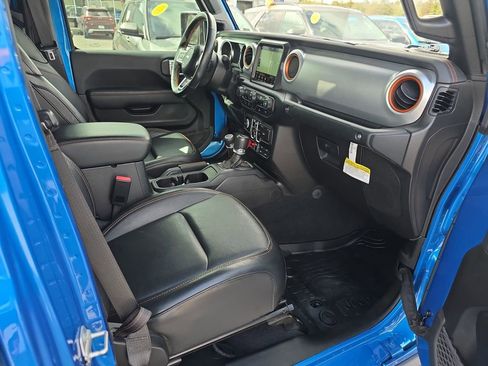 Used 2023 Jeep Gladiator Mojave w/ Trailer Tow Package image 30