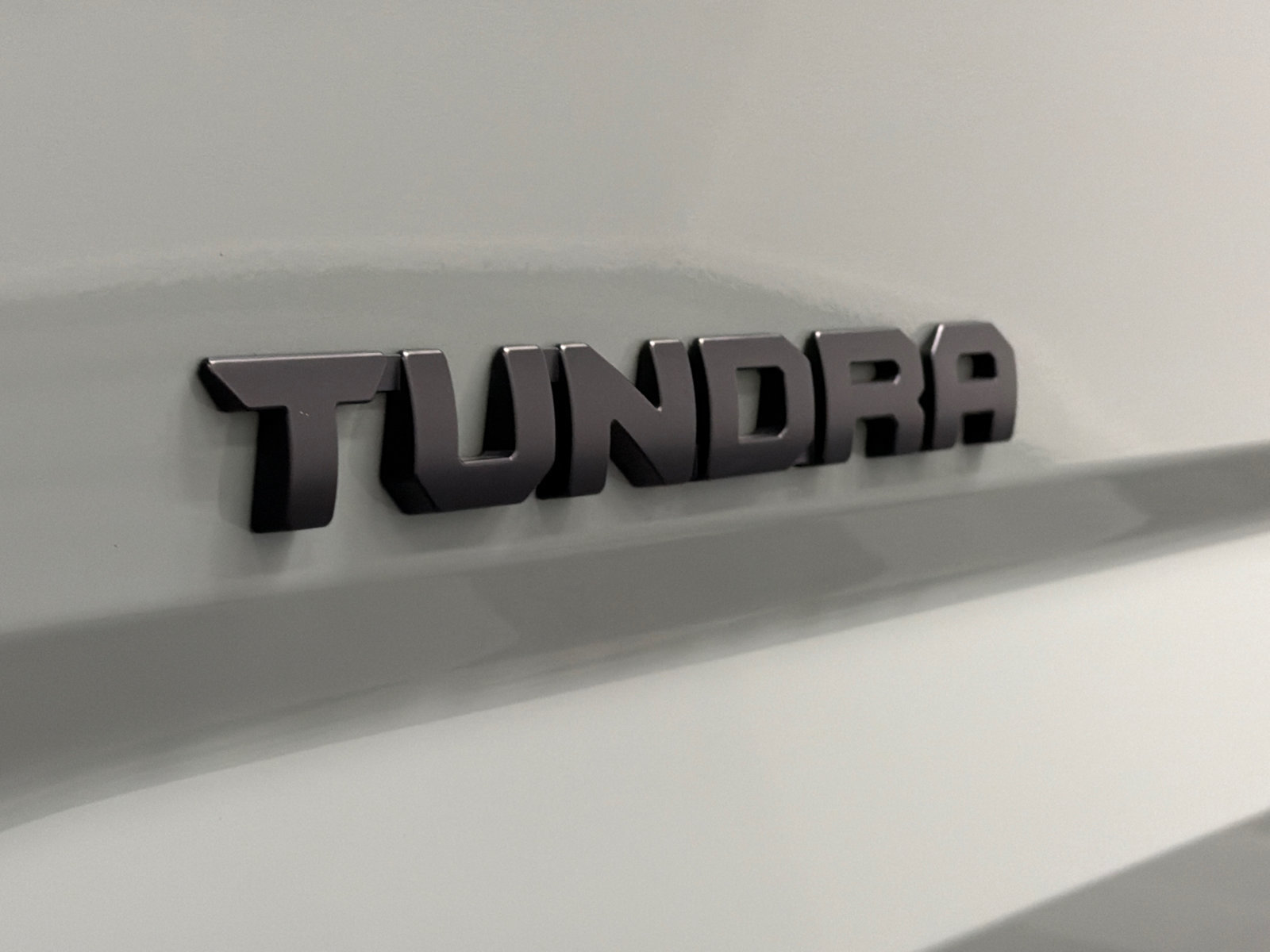 Used 2025 Toyota Tundra Limited w/ TRD Off-Road Package AWD/4WD image 15