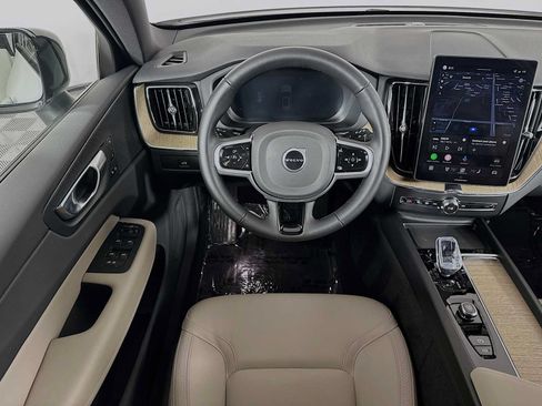 Used 2026 Volvo XC60 B5 Plus w/ Climate Package PRO AWD/4WD image 21