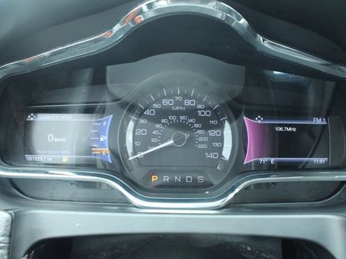 Used 2019 Lincoln MKT AWD image 27