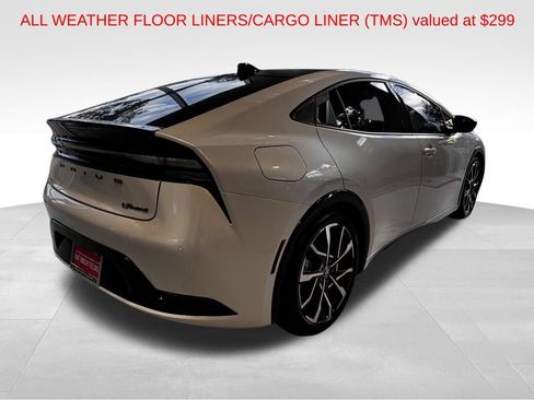 Used 2024 Toyota Prius Prime Premium FWD image 7
