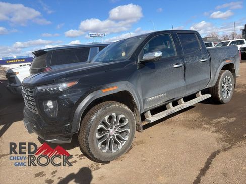 Used 2024 GMC Canyon Denali image 6