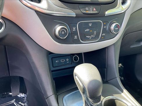Certified 2024 Chevrolet Equinox LS FWD image 31