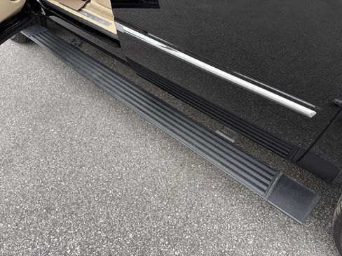 Used 2013 Cadillac Escalade EXT Premium image 11