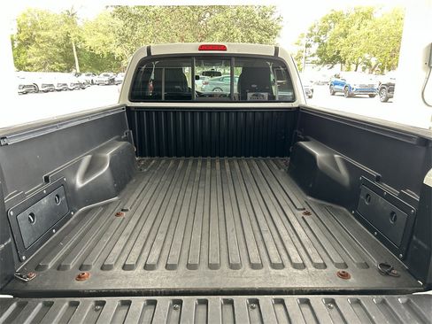 Used 2013 Toyota Tacoma Base image 36