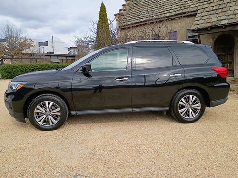 Used 2020 Nissan Pathfinder SL image 7