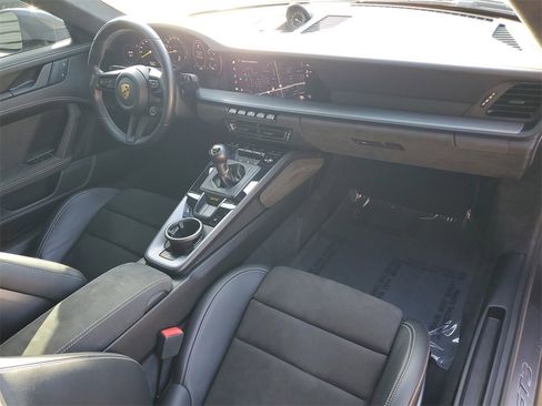 Used 2022 Porsche 911 GT3 image 18