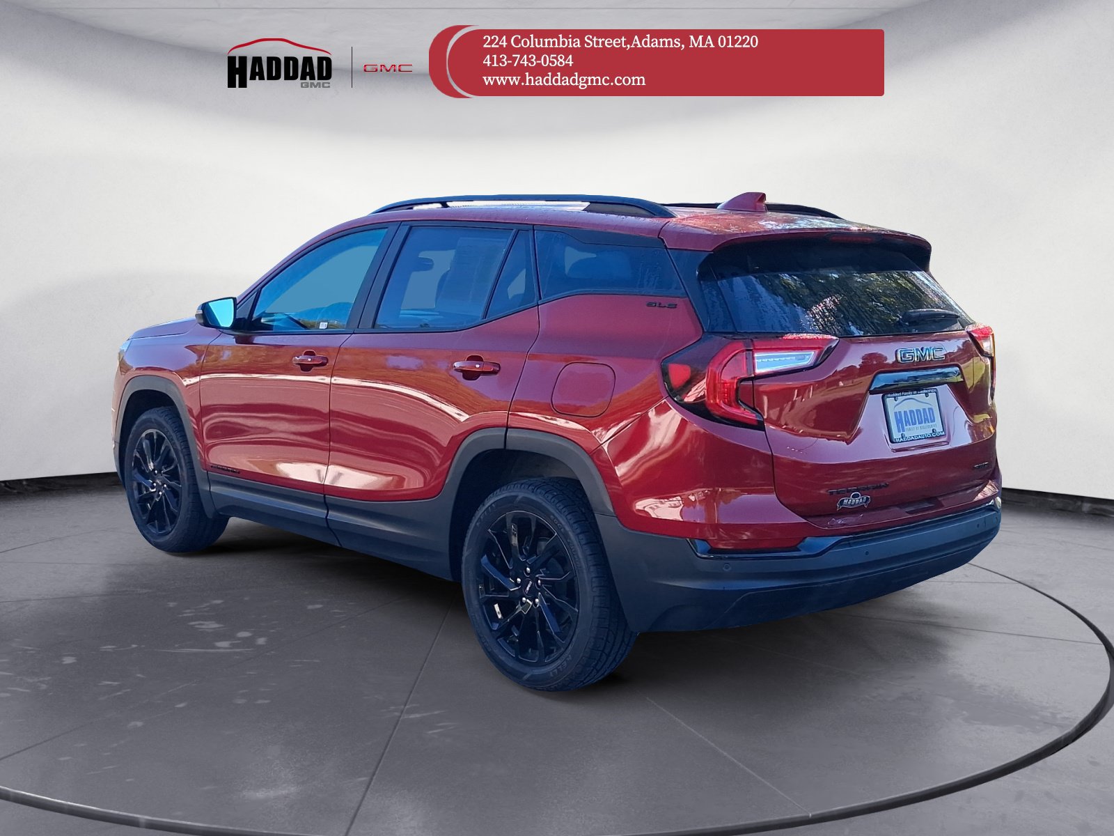 Used 2023 GMC Terrain SLE w/ Driver Convenience Package AWD/4WD image 3