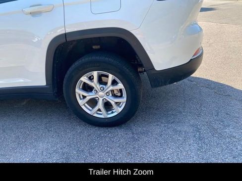 Used 2023 Jeep Grand Cherokee Limited w/ Trailer Tow Prep Group (B) RWD image 12