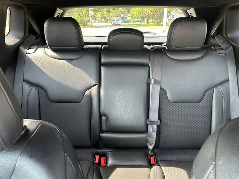 Used 2024 Jeep Compass Latitude AWD/4WD image 25