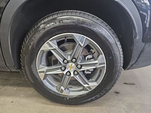 Used 2025 Chevrolet Blazer LT AWD/4WD image 31