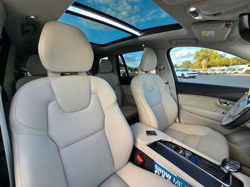 Used 2020 Volvo XC90 T5 Momentum w/ Protection Package Premier image 52