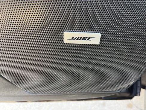 New 2025 Cadillac XT6 Luxury image 16