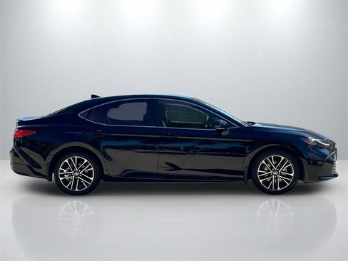 New 2026 Toyota Camry XLE image 4