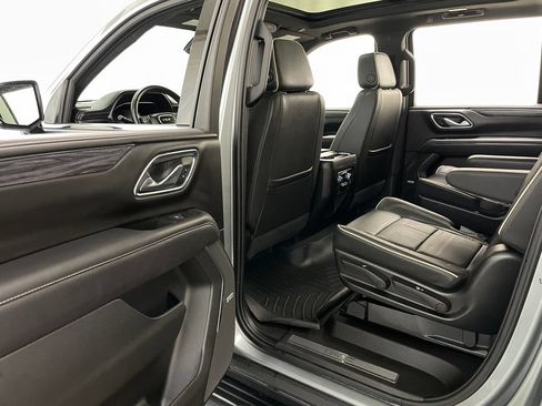 Certified 2023 GMC Yukon XL SLT w/ SLT Premium Package AWD/4WD image 50