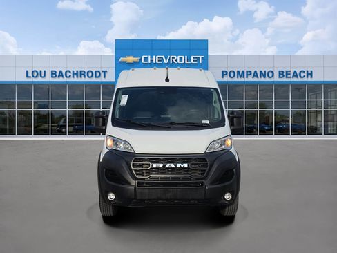 Used 2025 RAM ProMaster 2500 w/ Convenience Group FWD image 2